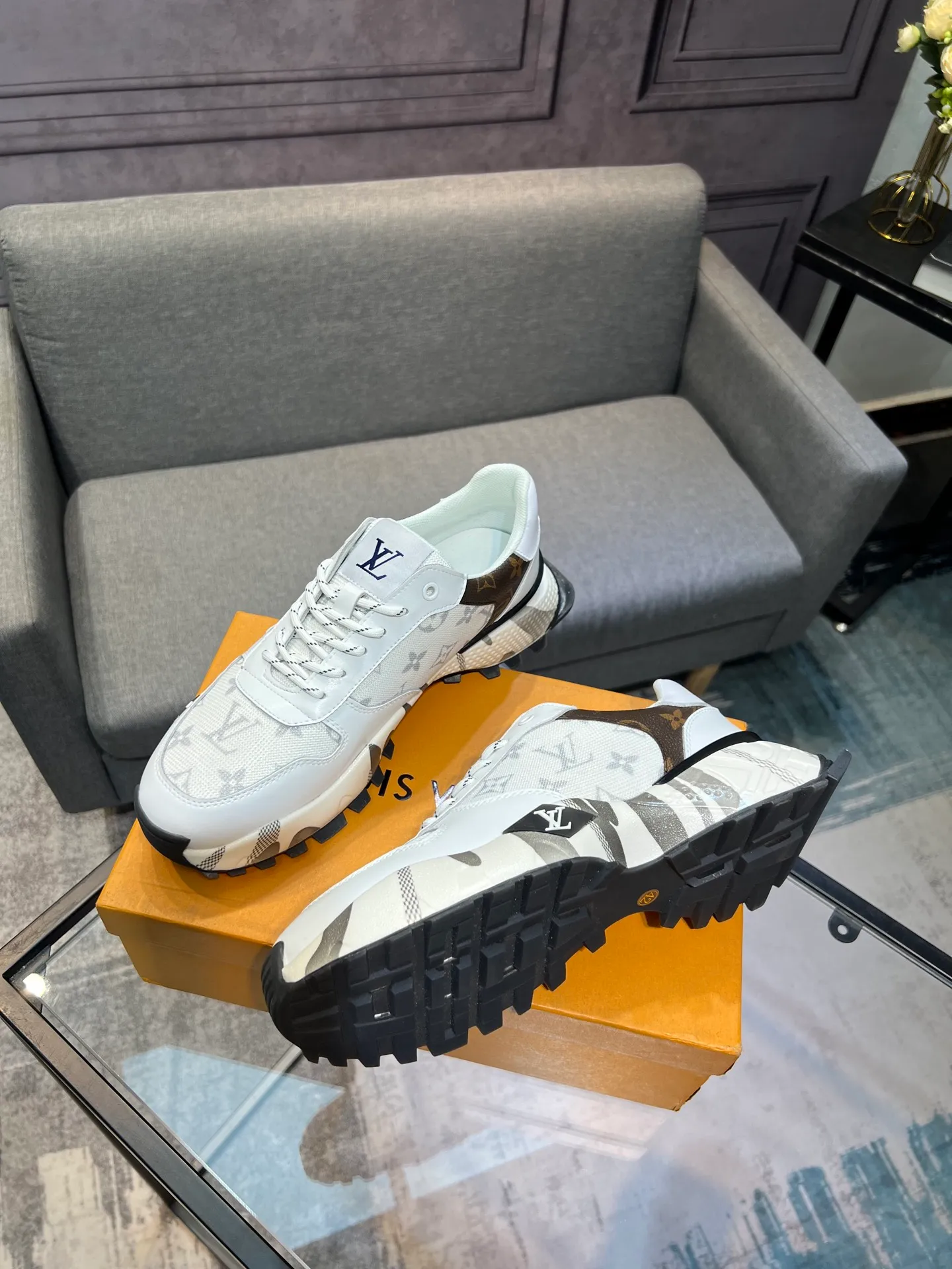 Men's shoes 💰440 [Lv] The latest casual men's shoes, high-quality workmanship, uppers made of cowhide, genuine leather insoles, fashionable rubber outsole, casual and fashionable, high-end quality, code number: 38-44. 45 can be customized and cannot be returned!